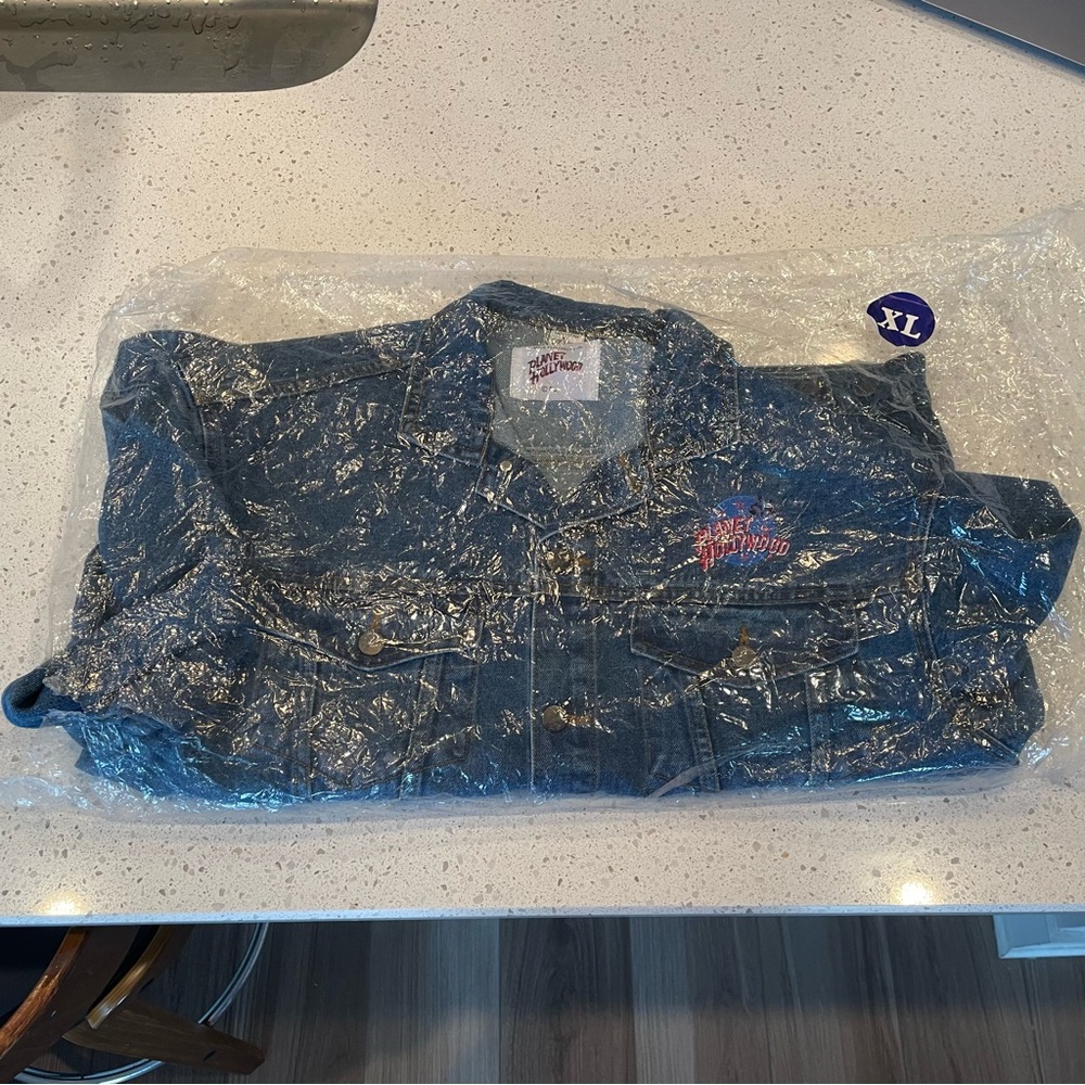 Vintage Planet Hollywood Denim Jacket - Picture 4 of 11